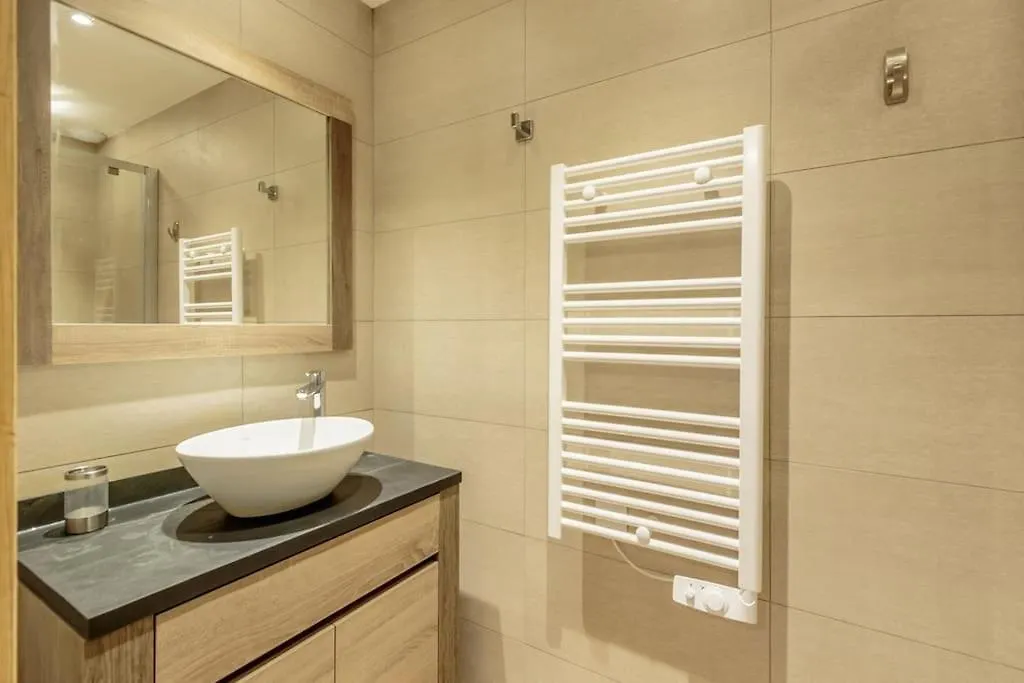 Apartment Appartement Haute Gamme Ski Aux Pieds, Piscine, Sauna. Bourg-Saint-Maurice